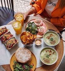 Have brunch and cocktails at Cotidiano