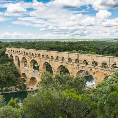 Visit the famous Roman bridge Pont du Gard, just 3km away
