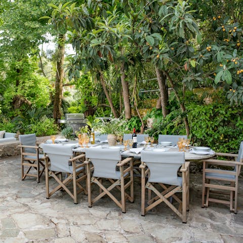 Treat your group to a celebratory meal prepared by a chef