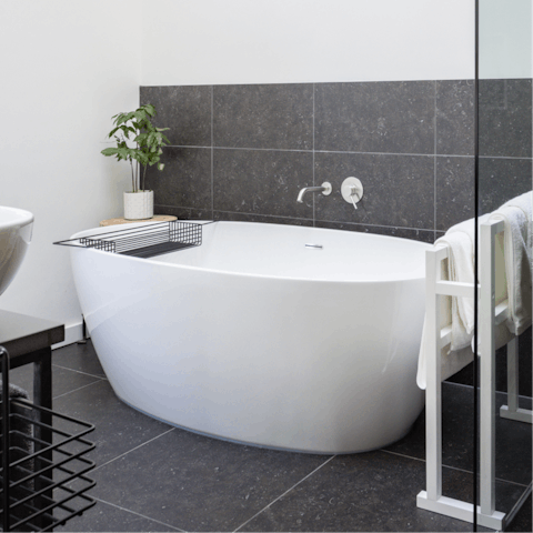 Sink into the freestanding bath after inspiring walks in the Downs