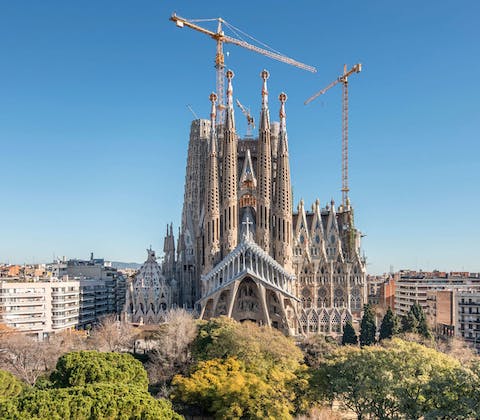 Your proximity to La Sagrada Familia