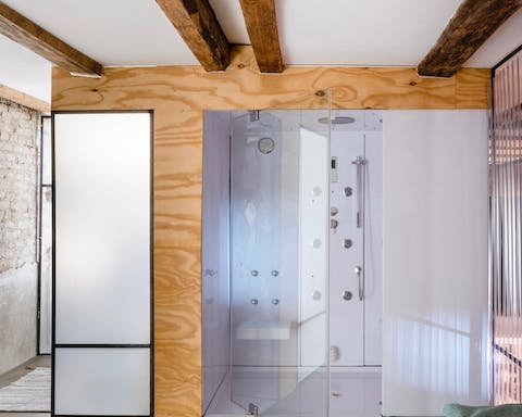 The luxurious open shower