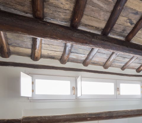 The romantic exposed beams