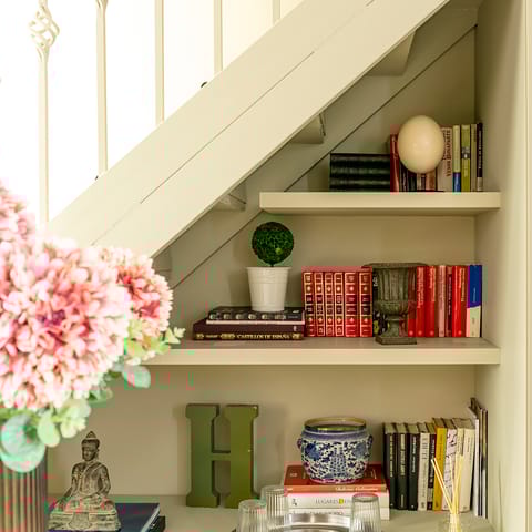 These carefully placed shelves