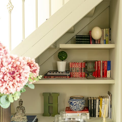 These carefully placed shelves