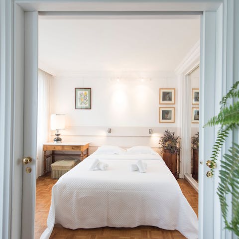 Get a good night's sleep in spacious bedrooms