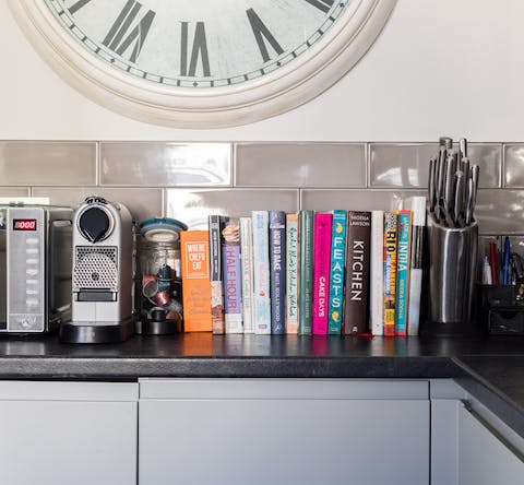 The well-equipped kitchen