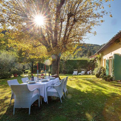 Come together for a social lunch in the shade of the garden