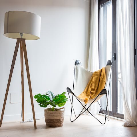 Relax on the butterfly chair with your favourite book