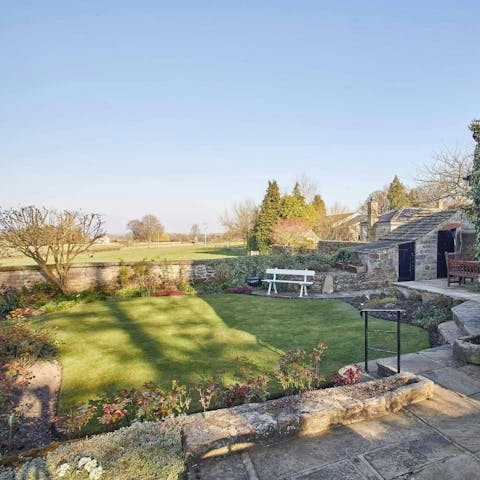 Spend sunny days on the patio, surrounded by countryside