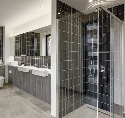 The luxurious bathroom
