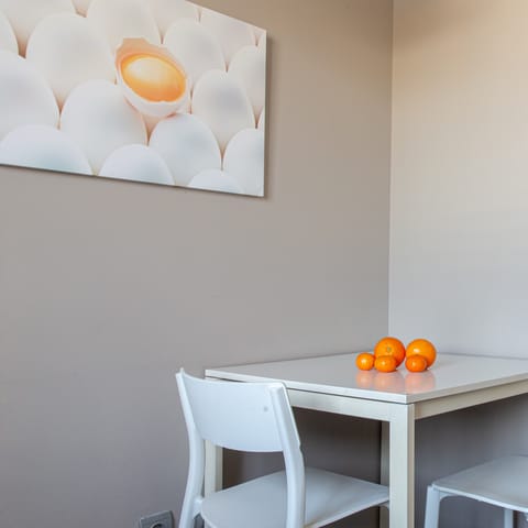This breakfast spot in the kitchen
