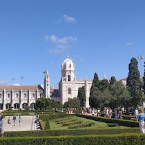 Visit one of Portugal´s most important historic buidling at Moasteiro dos Jeronimos