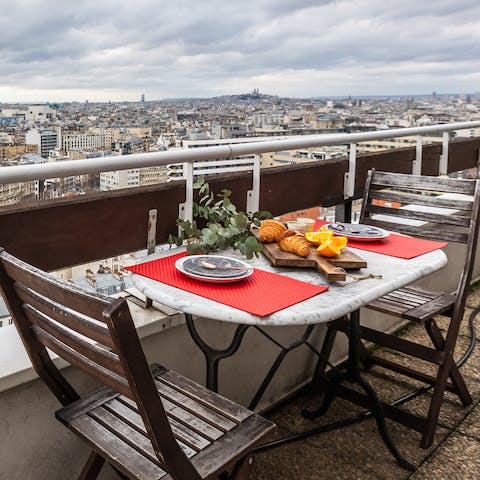 Dine alfresco like the locals, with quality wine and incredible views