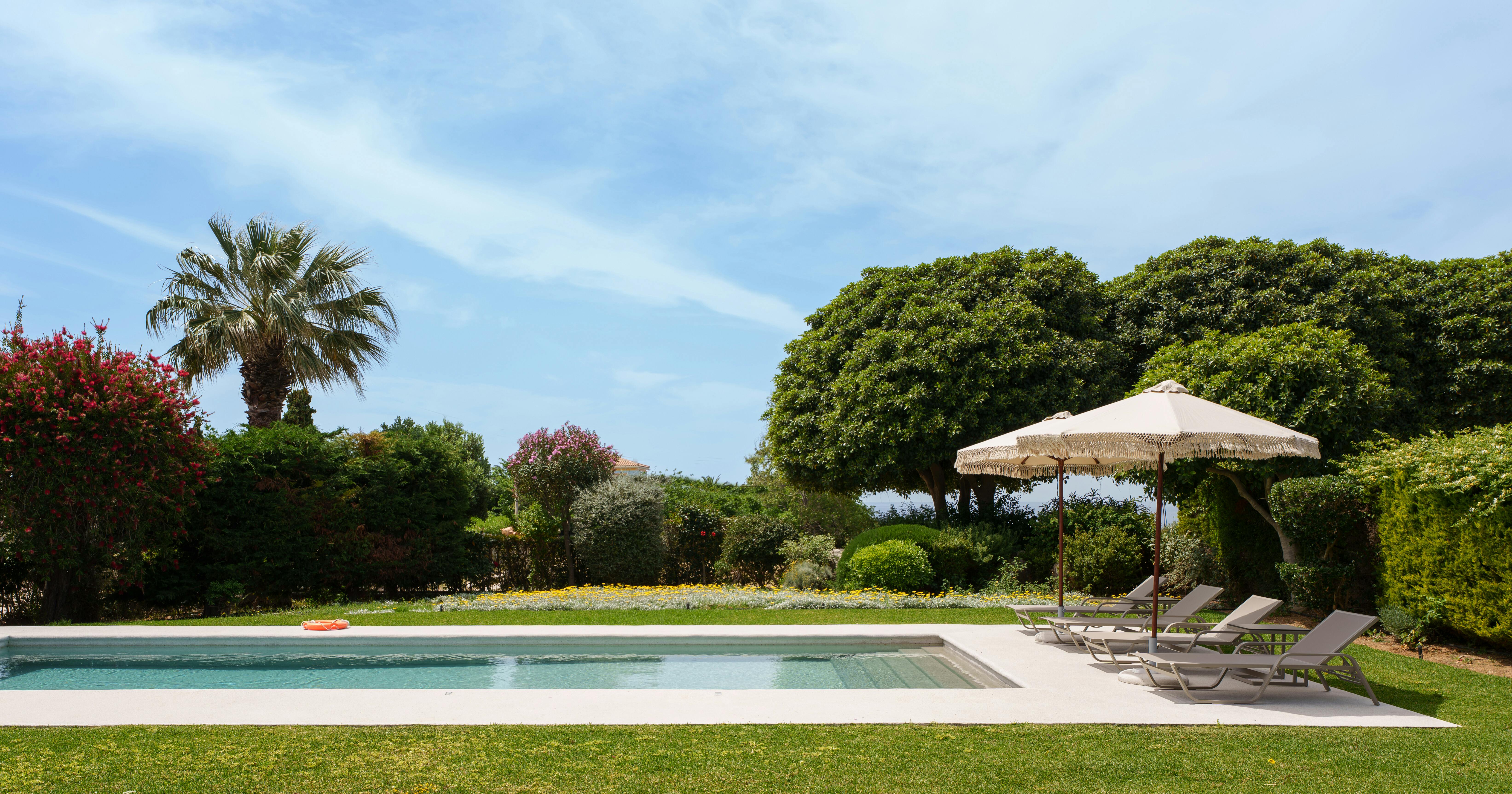 Coastal Villa Breeze