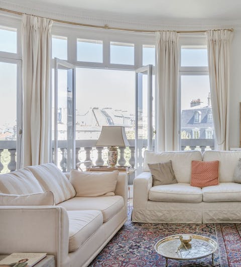 A bright and airy front room