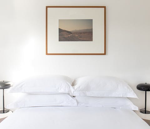 Relax in luxurious bedding