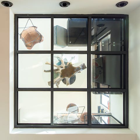 The see-through floor