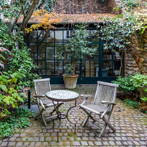 Enjoy brunch in the leafy garden and enjoy the sun on your face during the warmer months