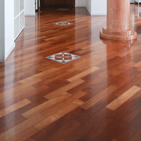 The mirror-polished floor