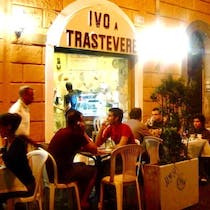 Experience a local pizzeria at da Ivo