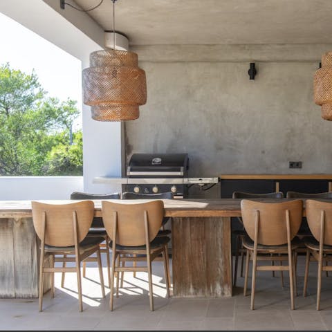 Fire up the barbecue for alfresco dinners at sunset