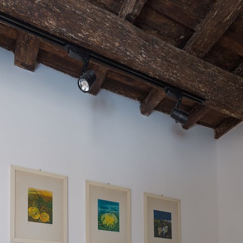 Heavy wooden beams