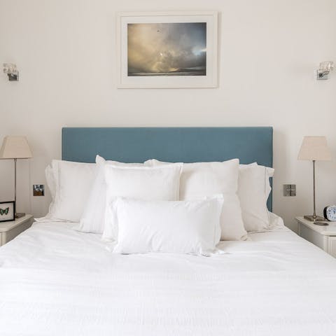 tranquil bedroom interiors
