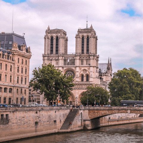 Stay sixteen minutes from the beautiful Notre Dame