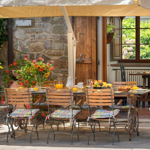 Prepare an alfresco feast on the wood-fired oven