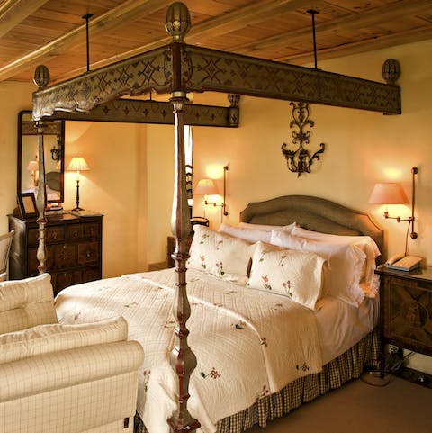 Sleep like royalty in sumptuous antique beds