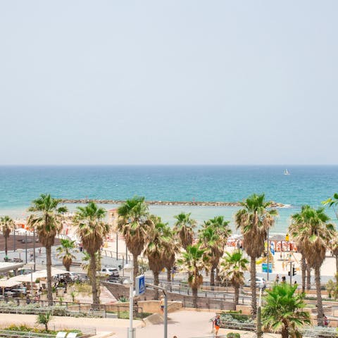 Skip over to Frishman Beach, just four minutes from your building