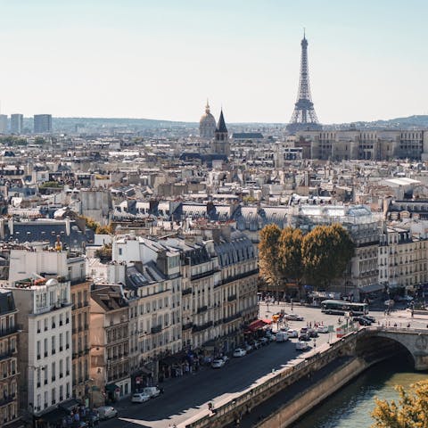 Discover this neighbourhood of Paris with its galleries and independent boutiques