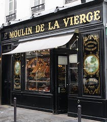 Have a classic breakfast Moulin de la Vierge