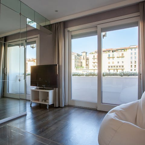 The natural light in the living room