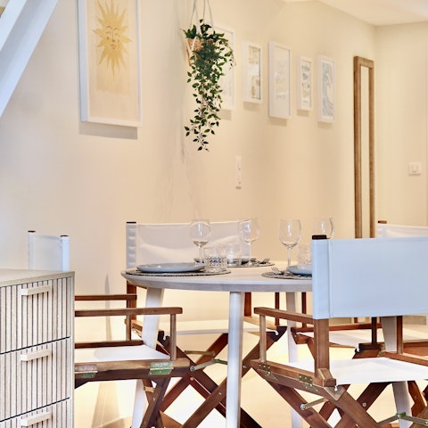 Pick up a bottle of French fizz to share back home