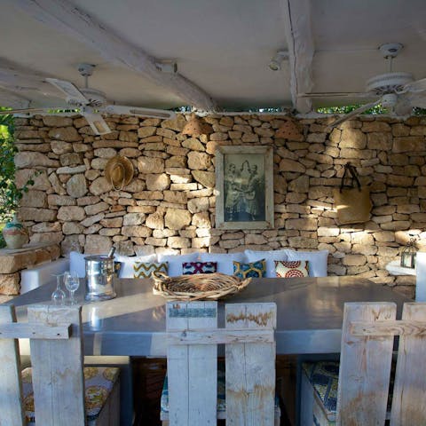 Enjoy memorable meals outside