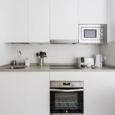 The immaculate kitchenette