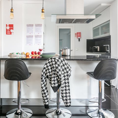 An elegant breakfast bar