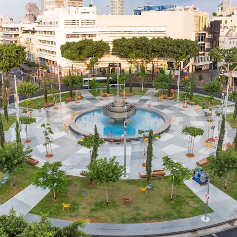 Close to Dizengoff Square