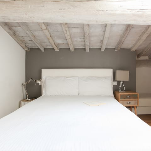 The original wooden ceiling