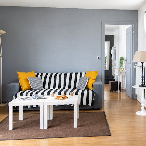 Bold stripes make the room