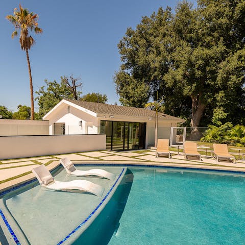 Relax and unwind on the ledge loungers and work on your tan in the cool water