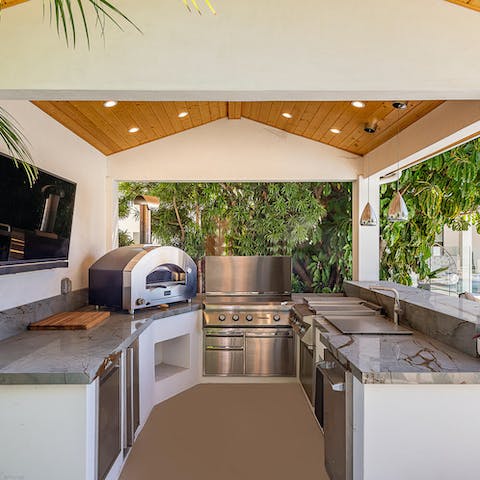 Cook up a storm at a special event or get-together in the outdoor kitchen and built-in barbecue