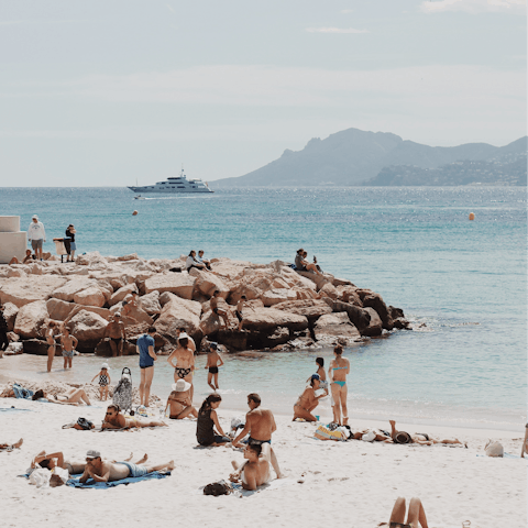 Drive 16km to the sandy beaches of the Côte d’Azur