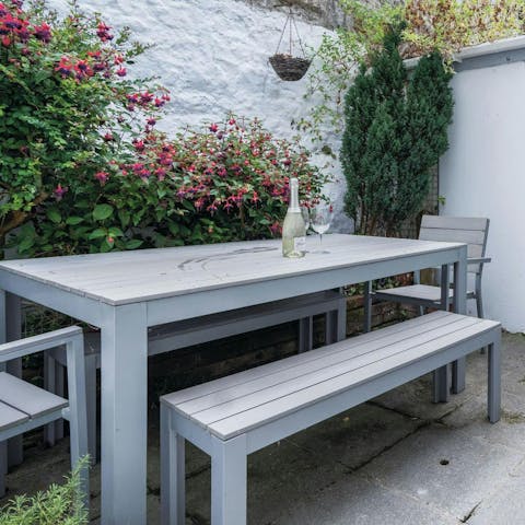 Fire up the barbecue and dine alfresco on the private patio