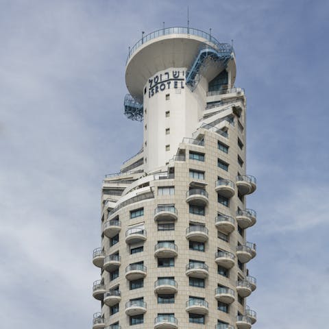 Location in a unique modern block