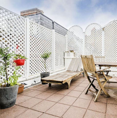 Enjoy summer evenings on the rooftop