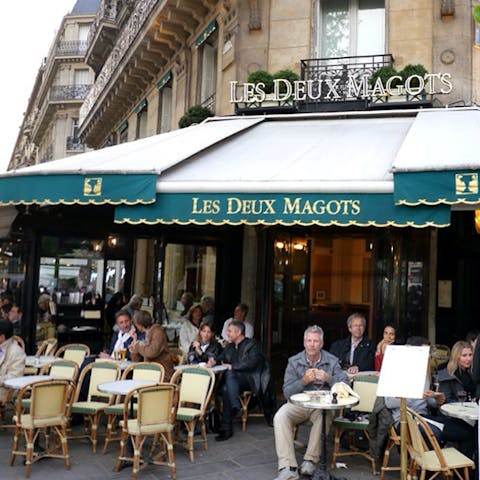 Voyage of the Beagle, Odéon, Paris | Plum Guide