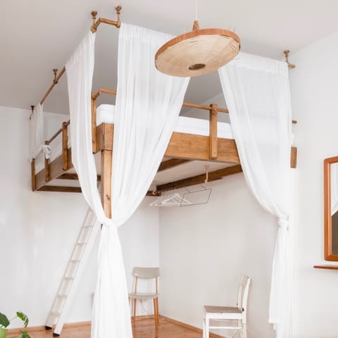 A floating bed